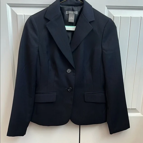 BEAUTIFUL Ann Taylor Women’s Pantsuit 2P - Picture 2 of 8